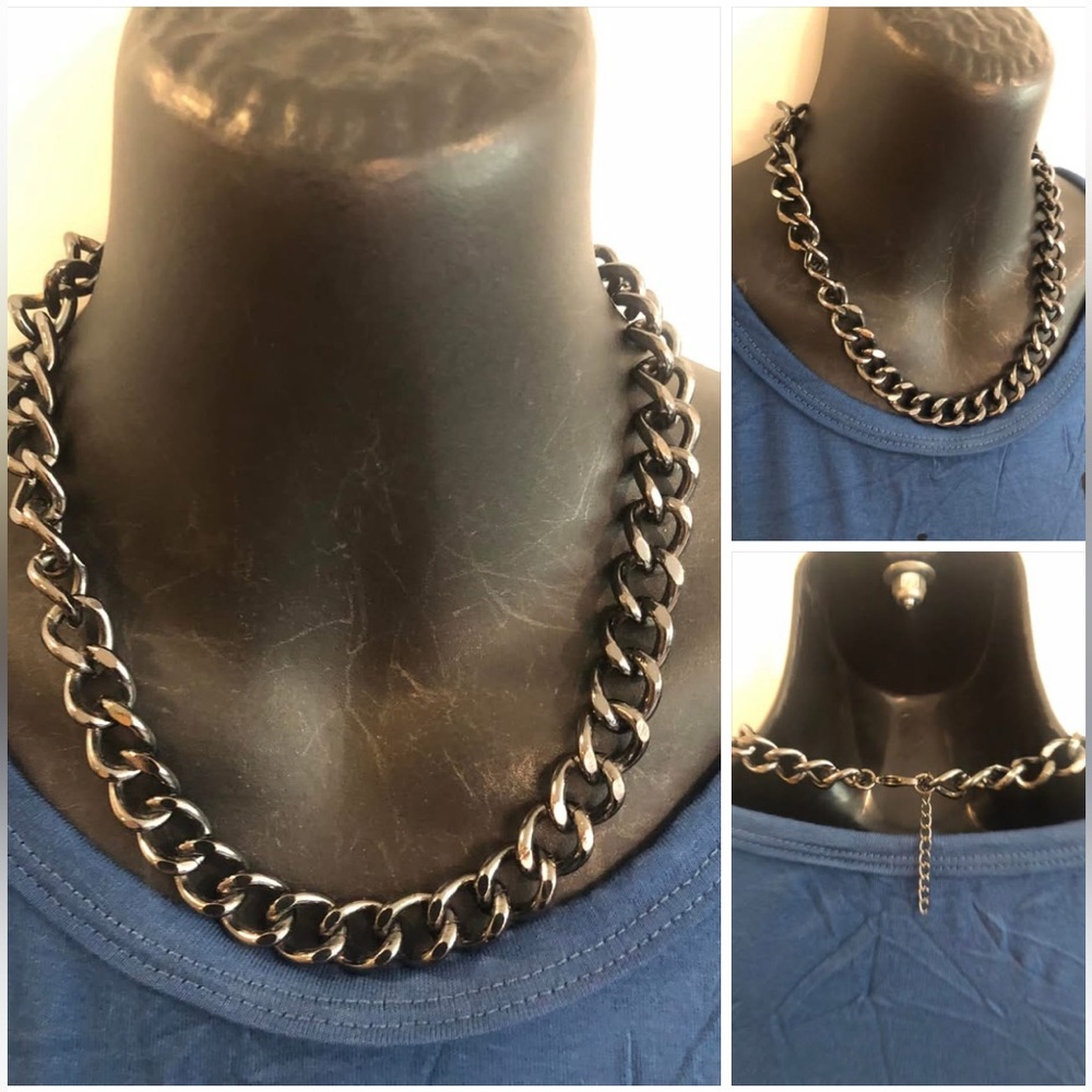 2/$40 Chain link style choker necklace
